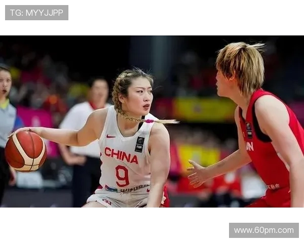 四川女篮迎战新疆队全力争胜展现女篮风采与实力对决