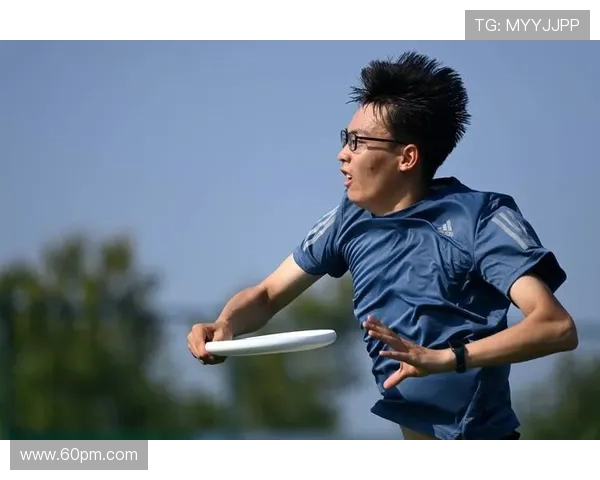 杭州飞盘队在攀岩联赛中以92分稳居积分榜首位